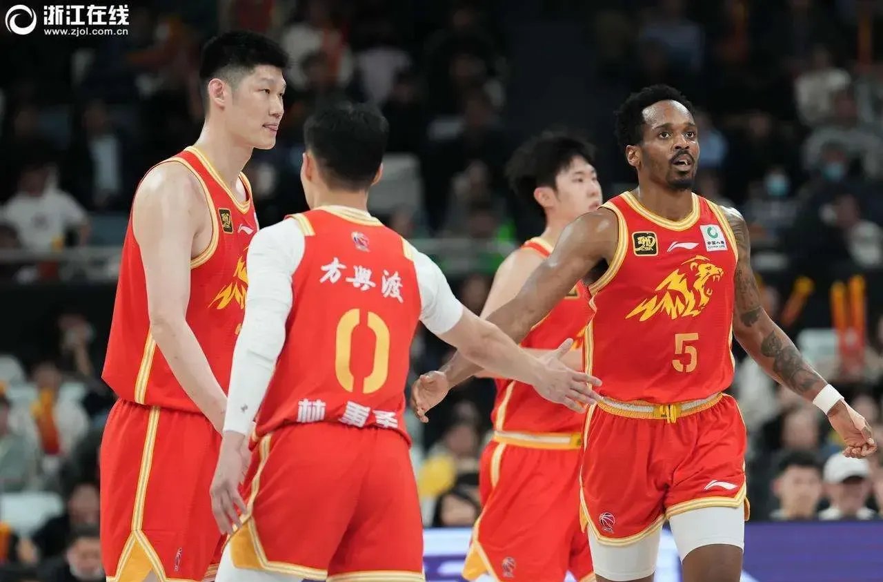 北京队稳固防守取得关键胜利 北京队稳固防守取得关键胜利