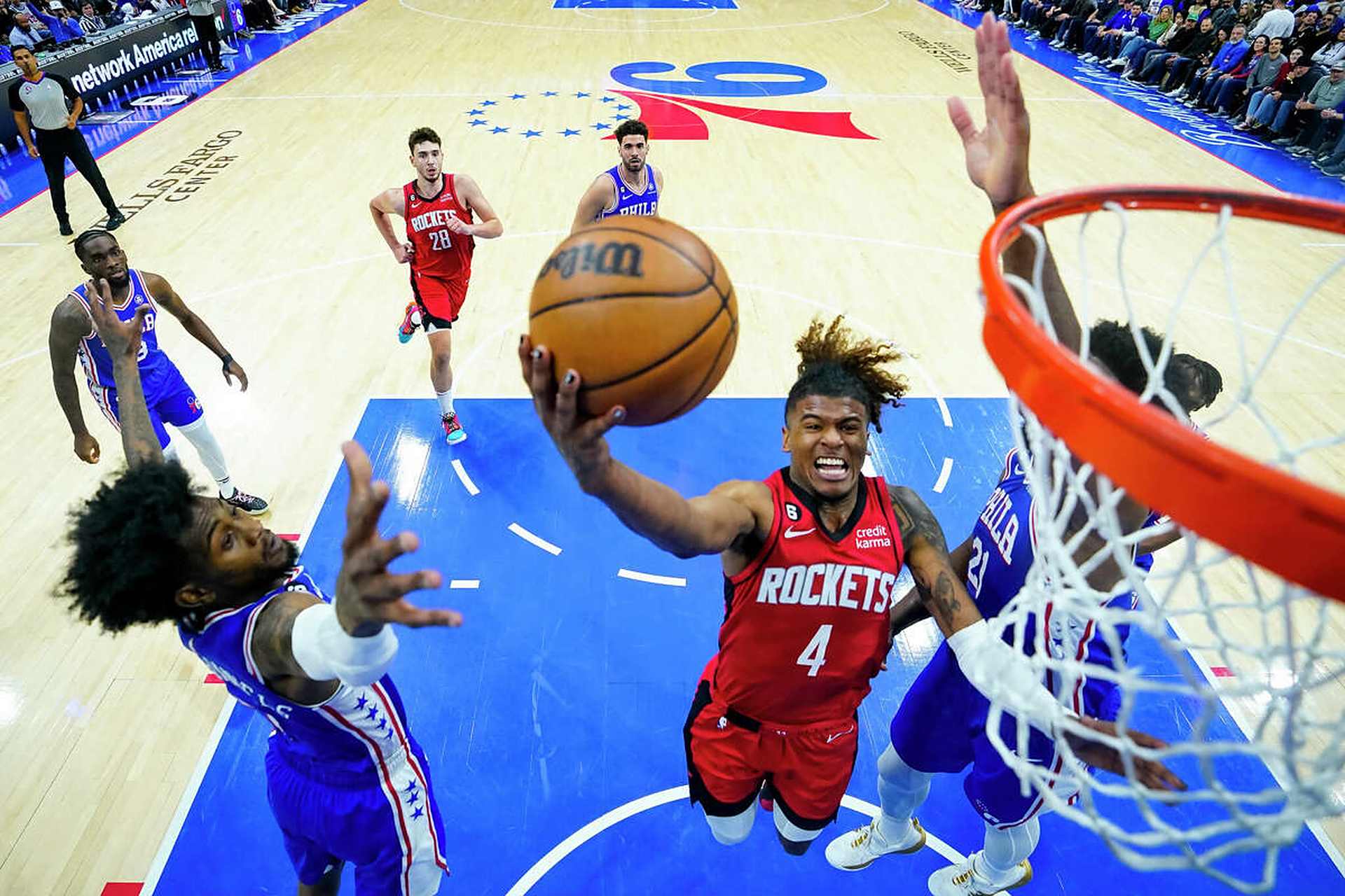 火箭主场大败奇才,战绩下滑 火箭主场大败奇才,战绩下滑