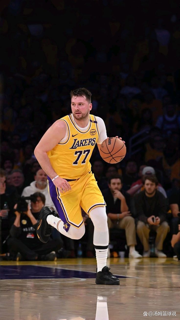 湖人主场大胜公牛,豪取五连胜 湖人主场大胜公牛,豪取五连胜