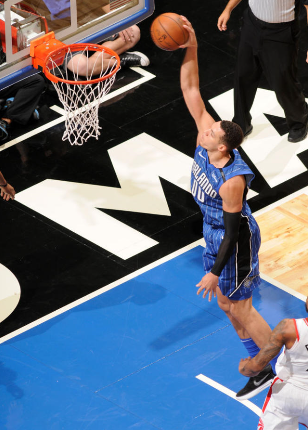 猛龙胜魔术，取得五连胜