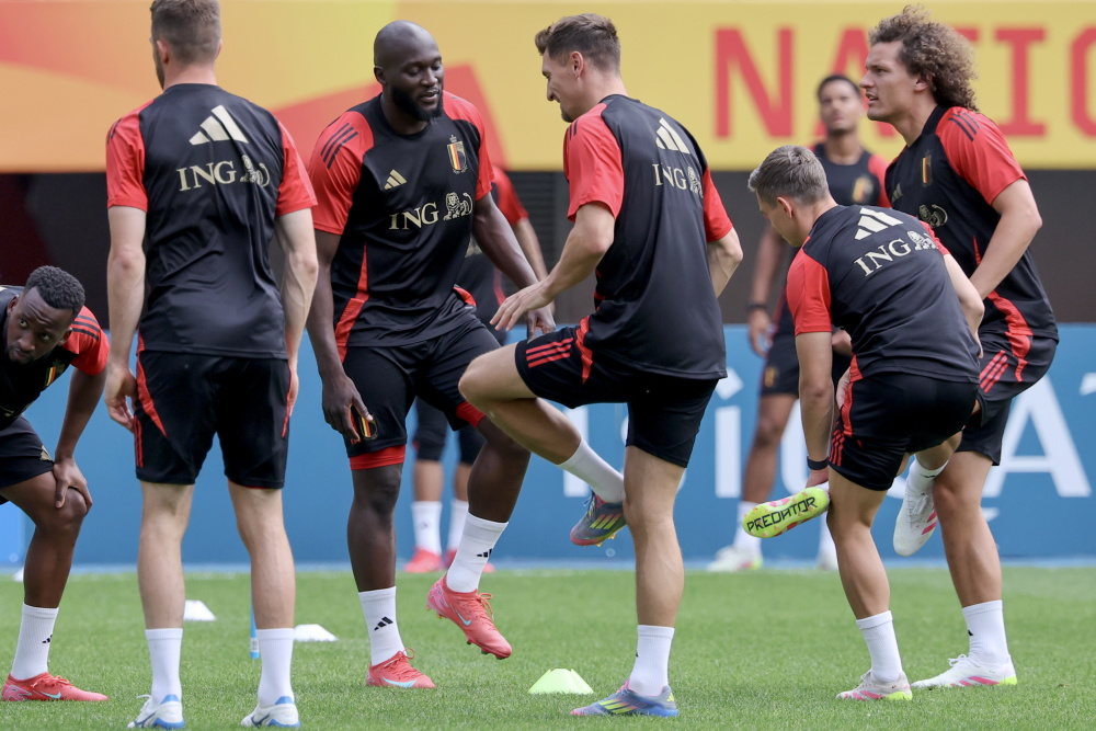 1xBit体育娱乐-足球欧锦赛预选赛战局发生翻天覆地变革